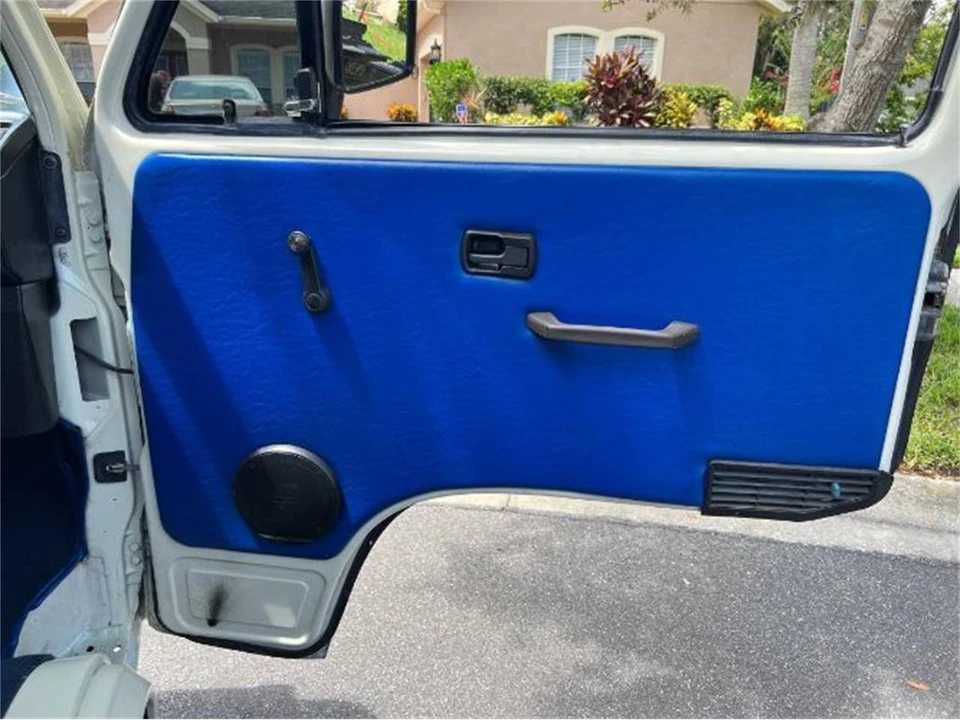 1985 Volkswagen Vanagon - Image 8 of 17
