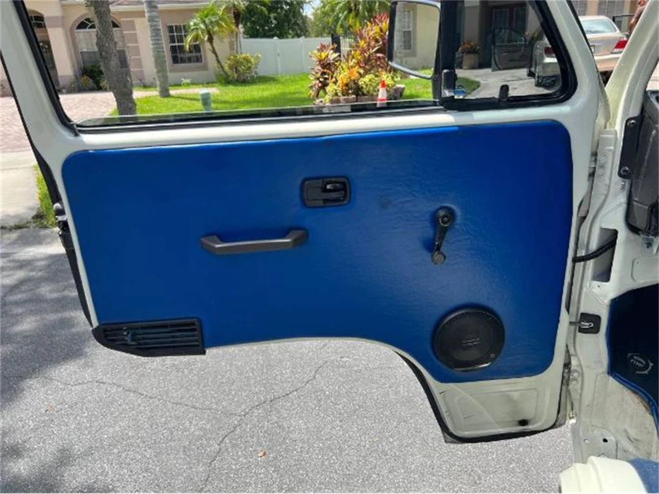 1985 Volkswagen Vanagon - Image 6 of 17