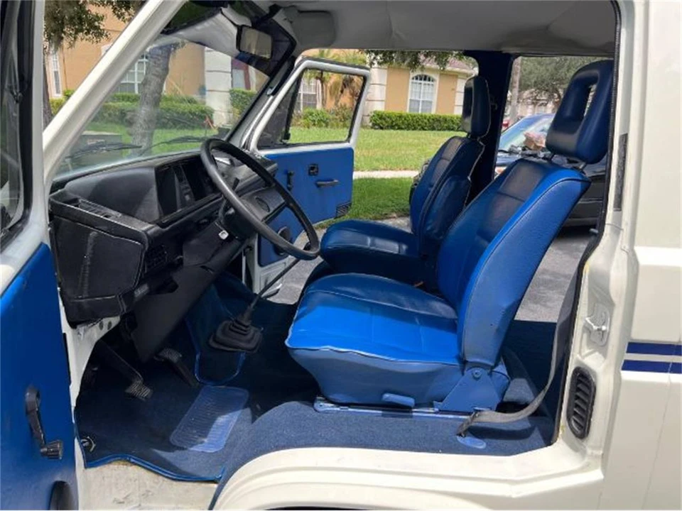 1985 Volkswagen Vanagon - Image 15 of 17