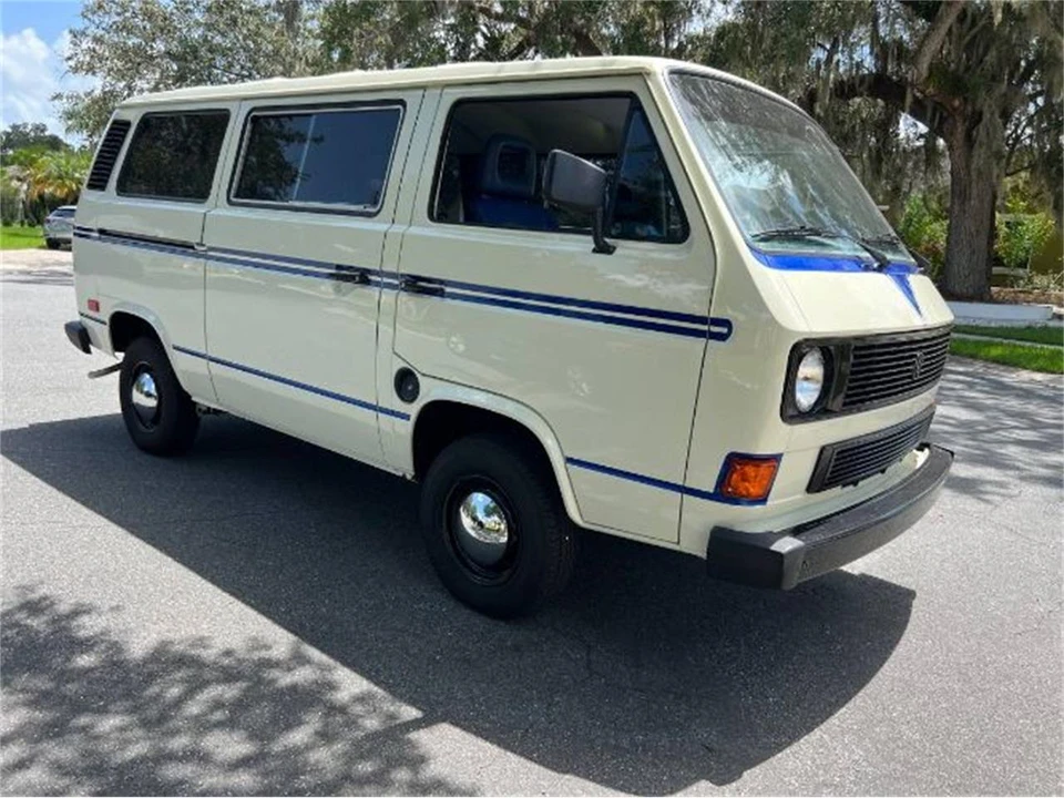 1985 Volkswagen Vanagon - Image 16 of 17