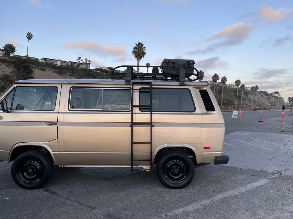1985 Volkswagen EuroVan - Image 11 of 31