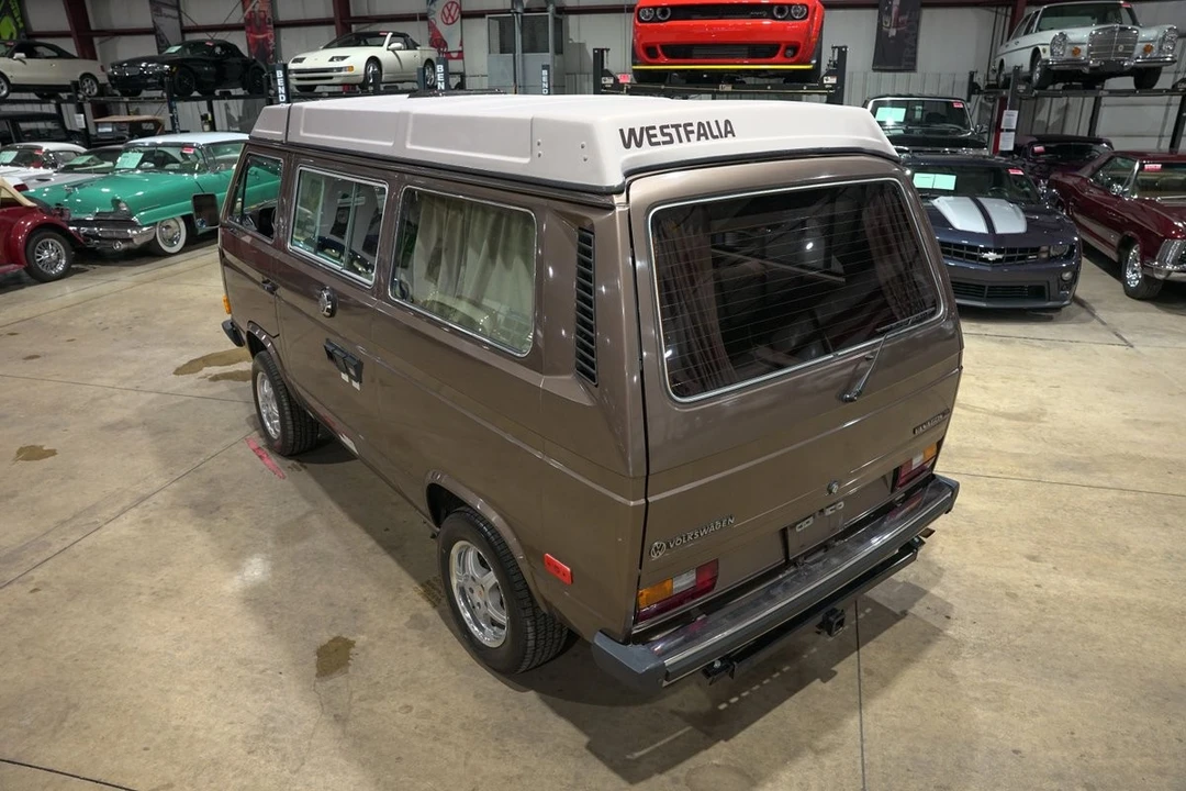 1985 Volkswagen EuroVan - Image 16 of 21