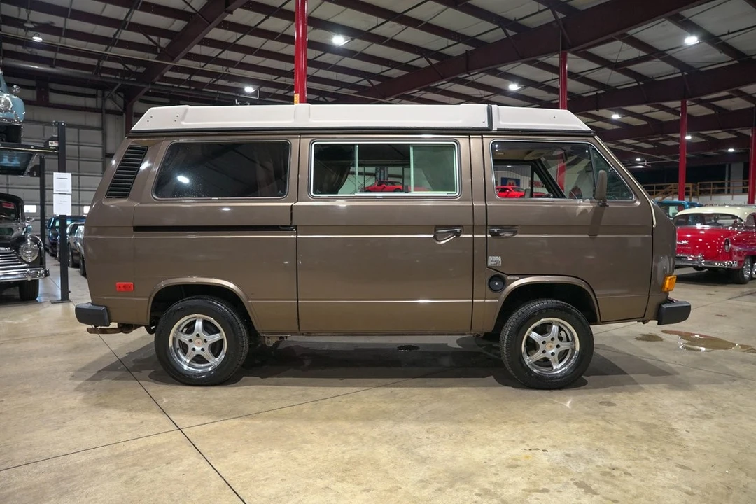 1985 Volkswagen EuroVan - Image 10 of 21