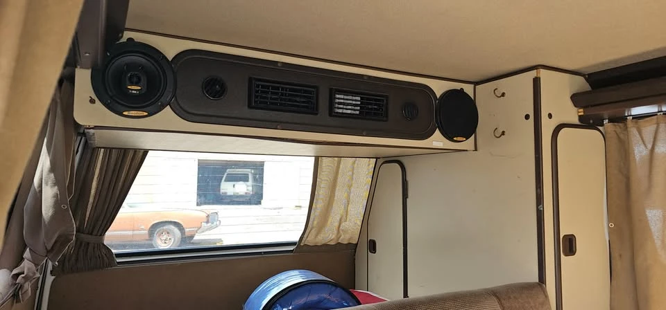 1985 Volkswagen Vanagon - Image 19 of 21