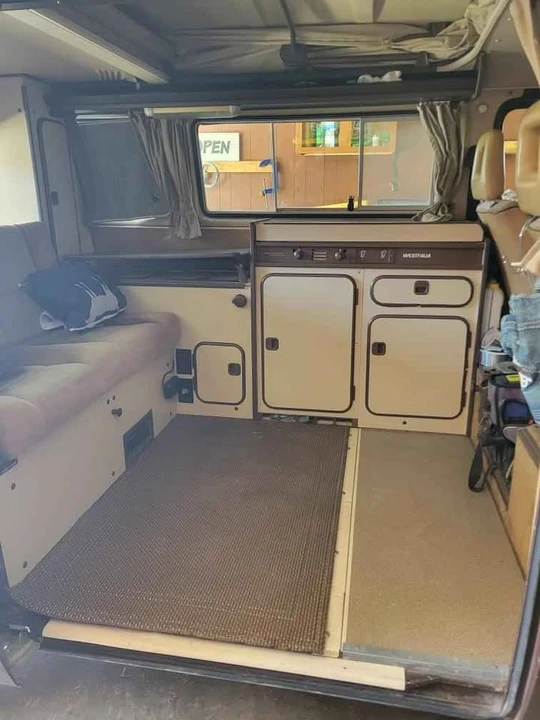 1985 Volkswagen EuroVan - Image 6 of 10