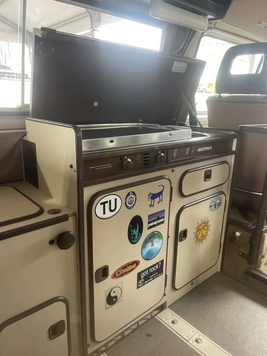 1985 Volkswagen Bay-Window Camper - Image 6 of 10