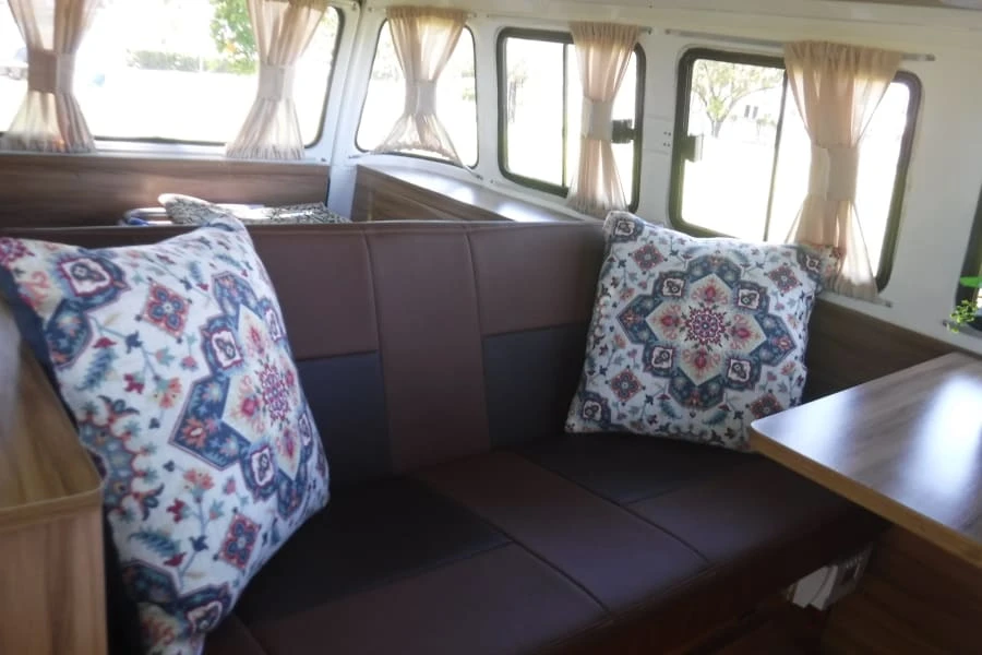 1985 Volkswagen Bay-Window Camper - Image 27 of 28