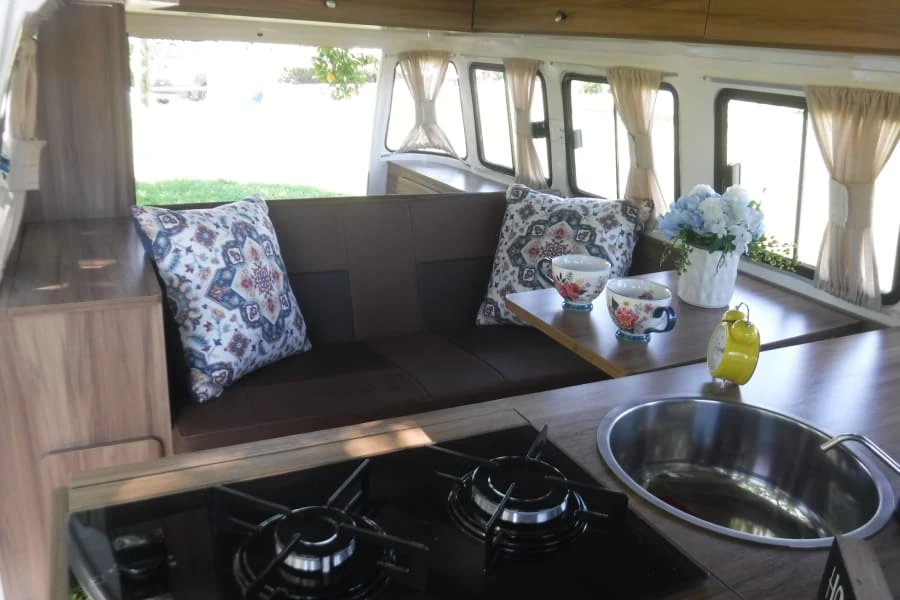 1985 Volkswagen Bay-Window Camper - Image 25 of 28