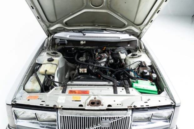 1985 Volvo 245 - Image 6 of 8