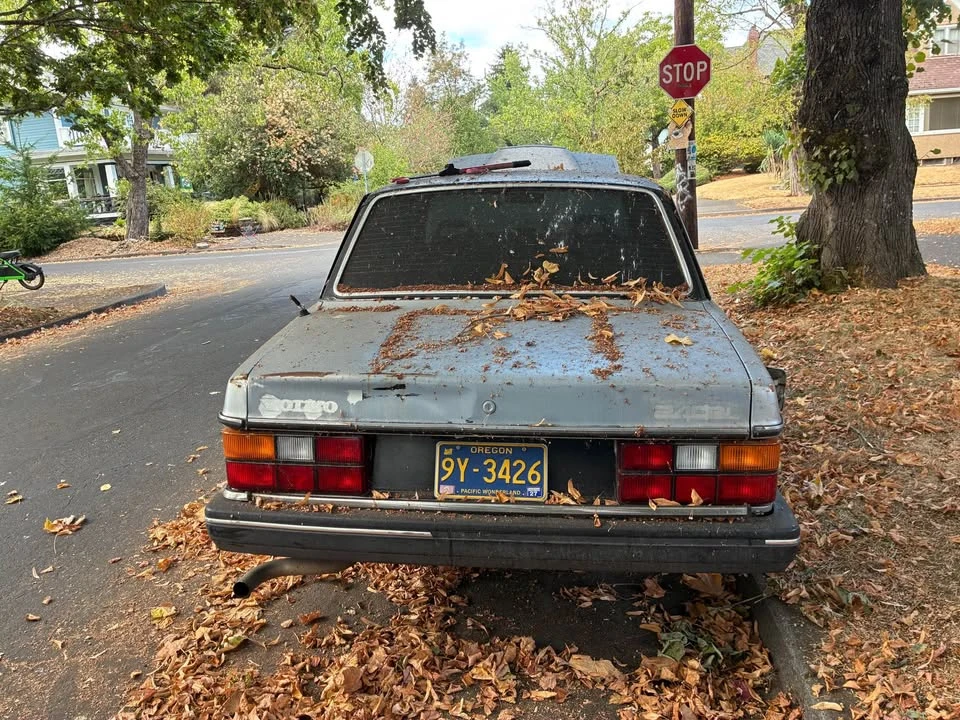 1985 Volvo 244 - Image 7 of 14