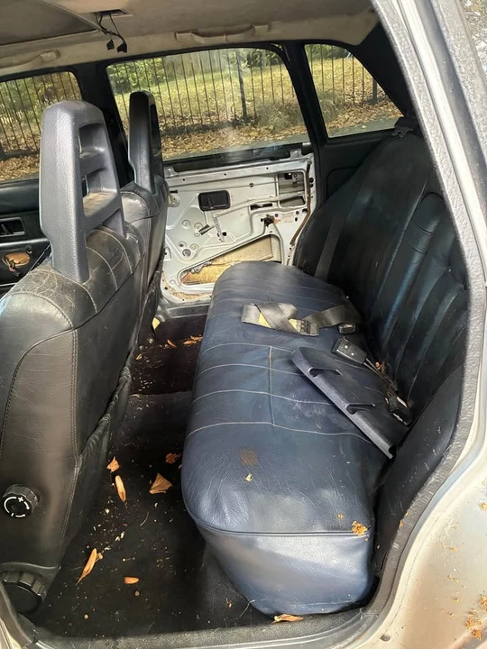 1985 Volvo 244 - Image 8 of 14