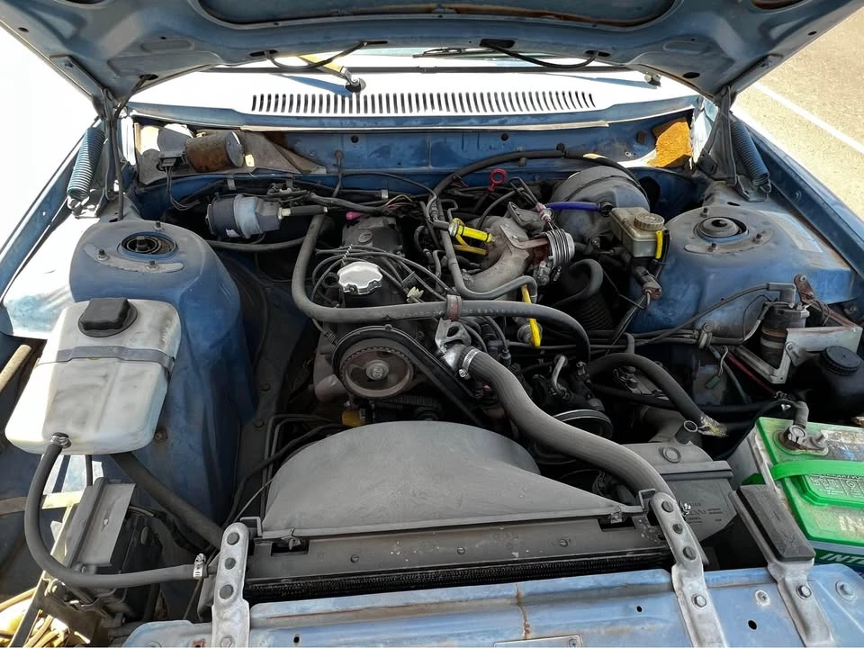 1985 Volvo 244 - Image 8 of 9
