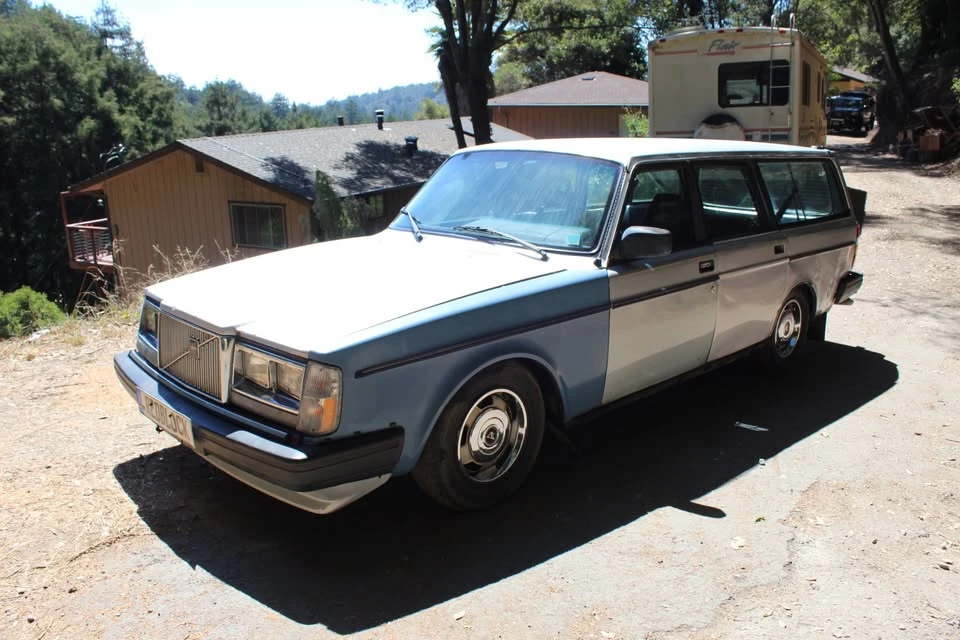 1985 Volvo 244 - Image 5 of 20