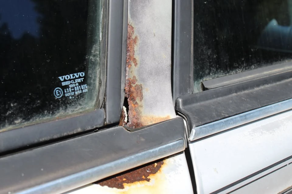 1985 Volvo 244 - Image 9 of 20