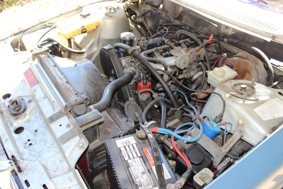1985 Volvo 244 - Image 19 of 20