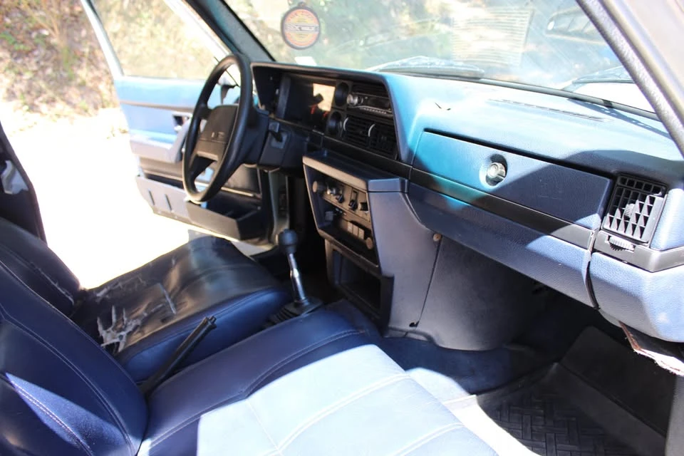1985 Volvo 244 - Image 16 of 20