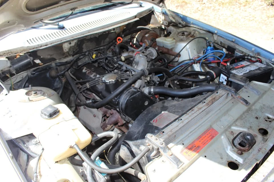 1985 Volvo 244 - Image 18 of 20