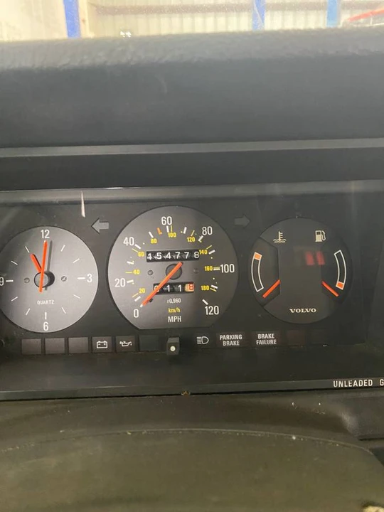 1985 Volvo 245 - Image 11 of 22