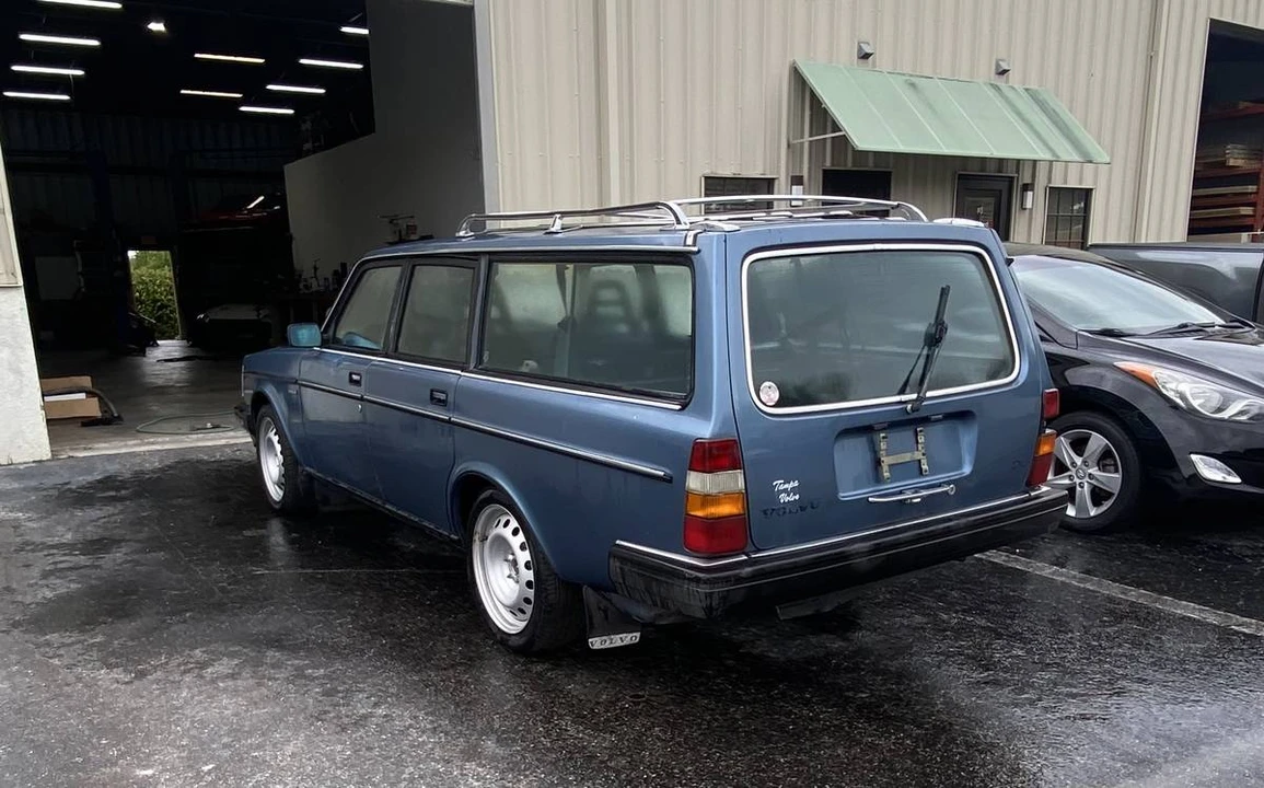 1985 Volvo 245 - Image 2 of 22