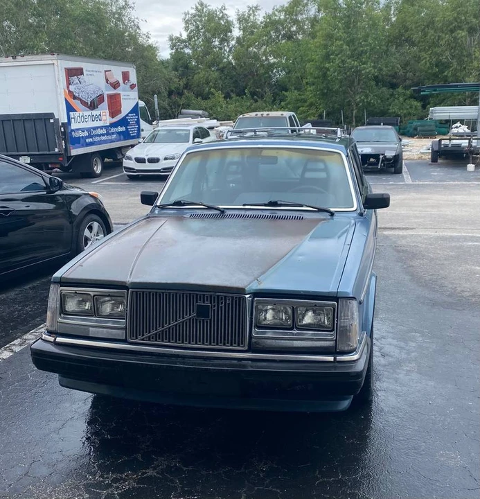 1985 Volvo 245 - Image 3 of 22