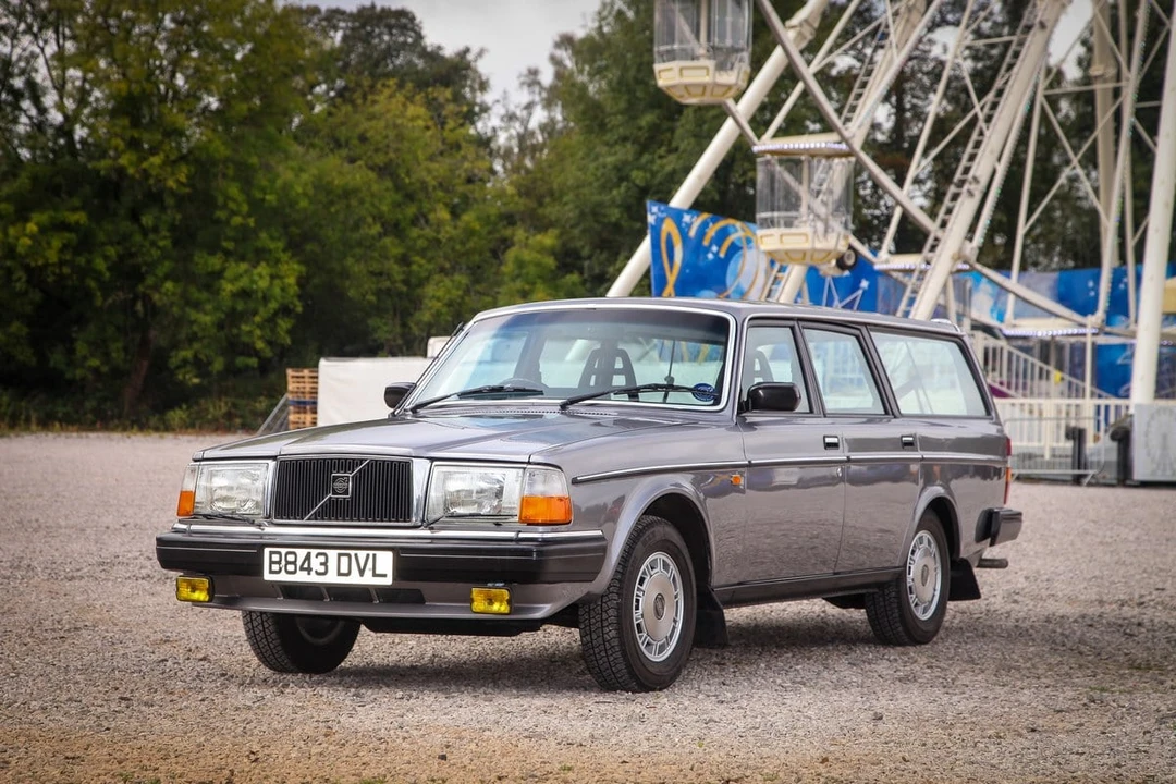 1985 Volvo 245 - Image 15 of 30