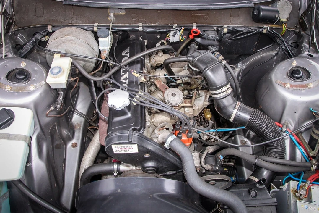 1985 Volvo 245 - Image 9 of 30