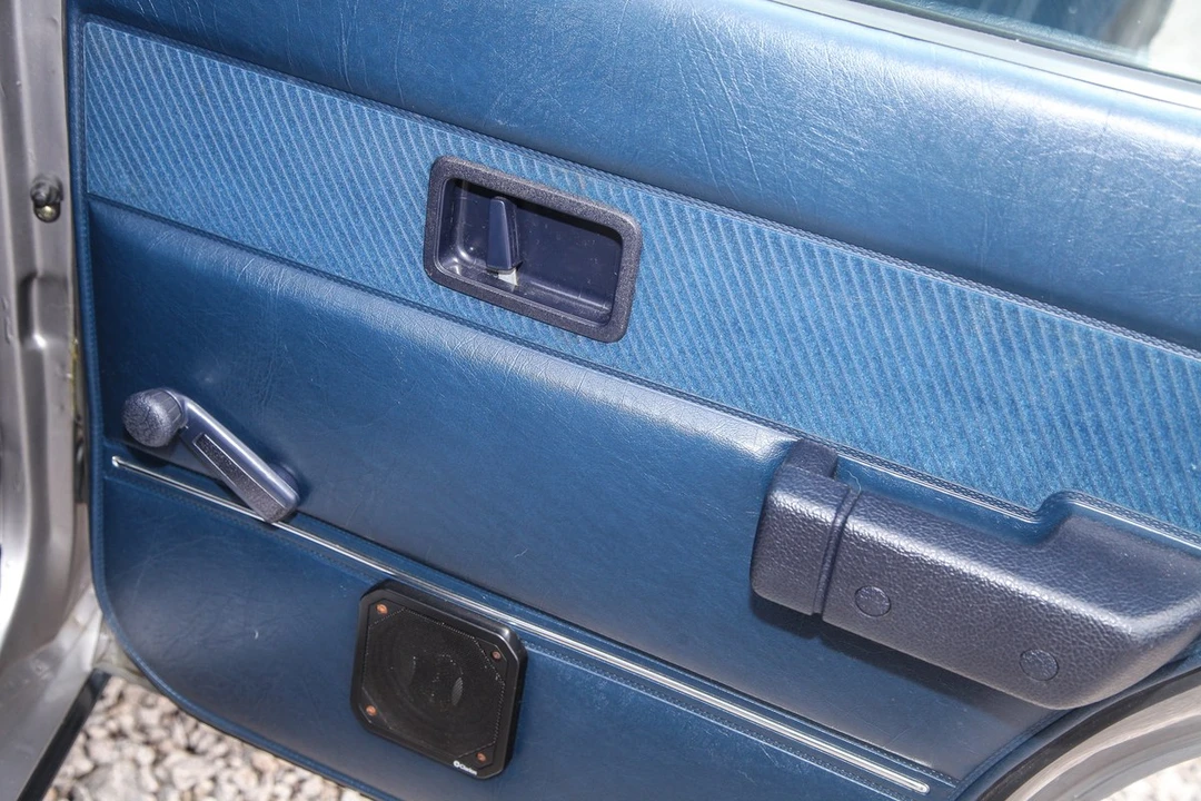 1985 Volvo 245 - Image 29 of 30