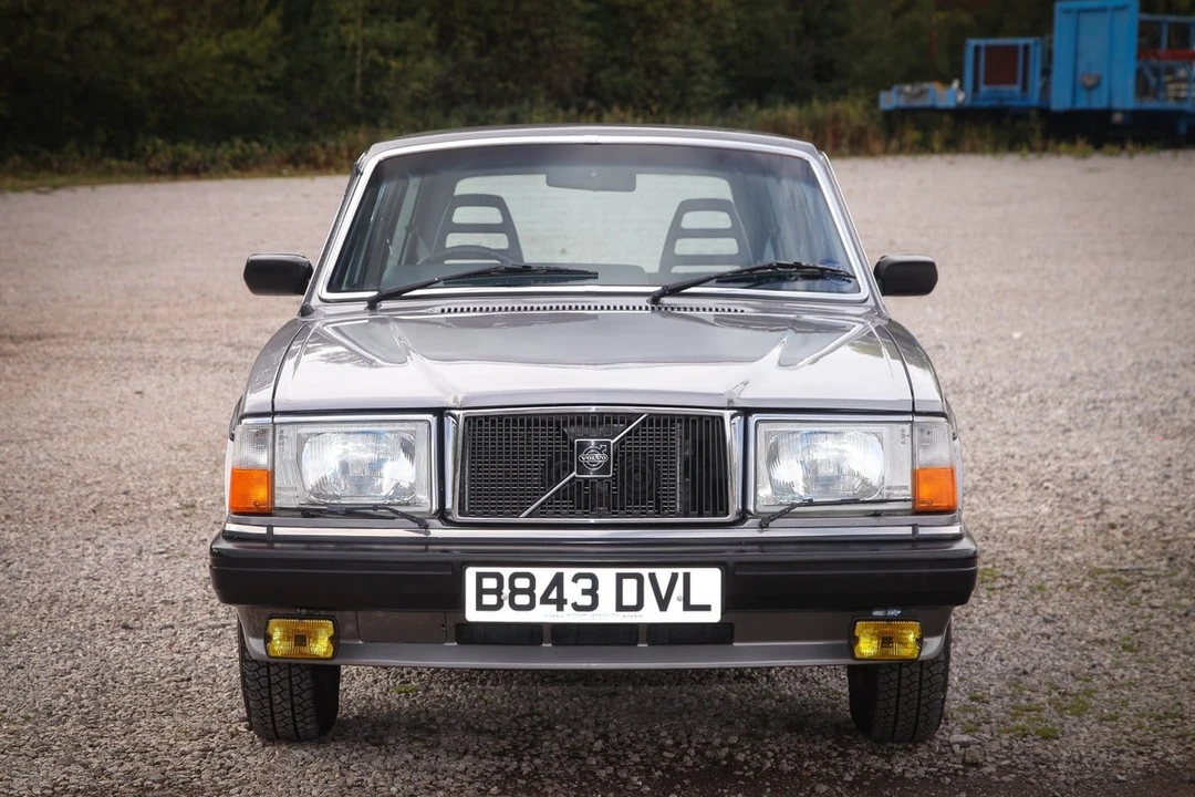 1985 Volvo 245 - Image 2 of 30