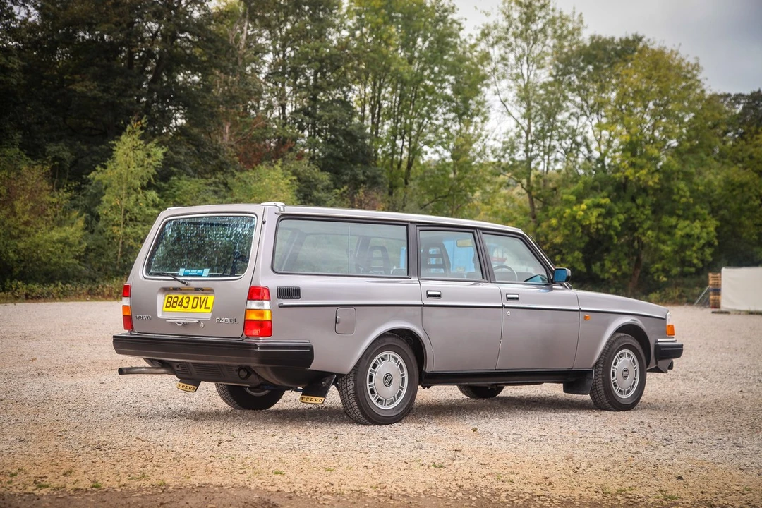 1985 Volvo 245 - Image 4 of 30