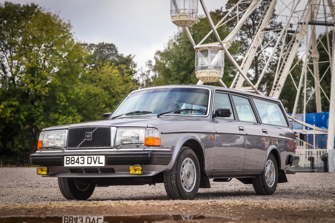 1985 Volvo 245 - Image 16 of 30