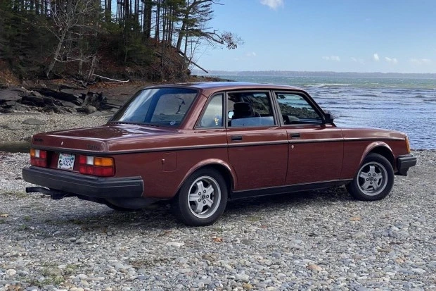 1985 Volvo 244 - Image 2 of 8