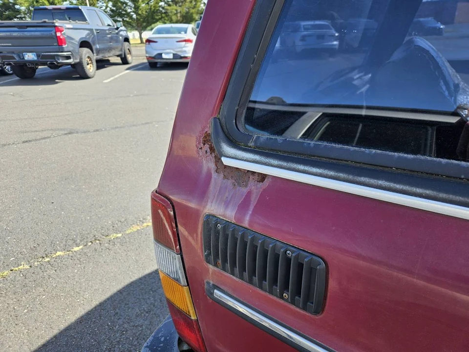 1985 Volvo 245 - Image 7 of 11