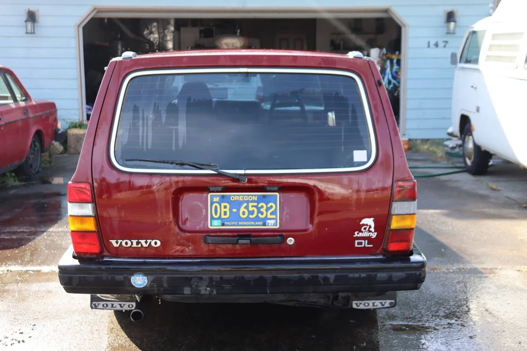 1985 Volvo 245 - Image 3 of 11