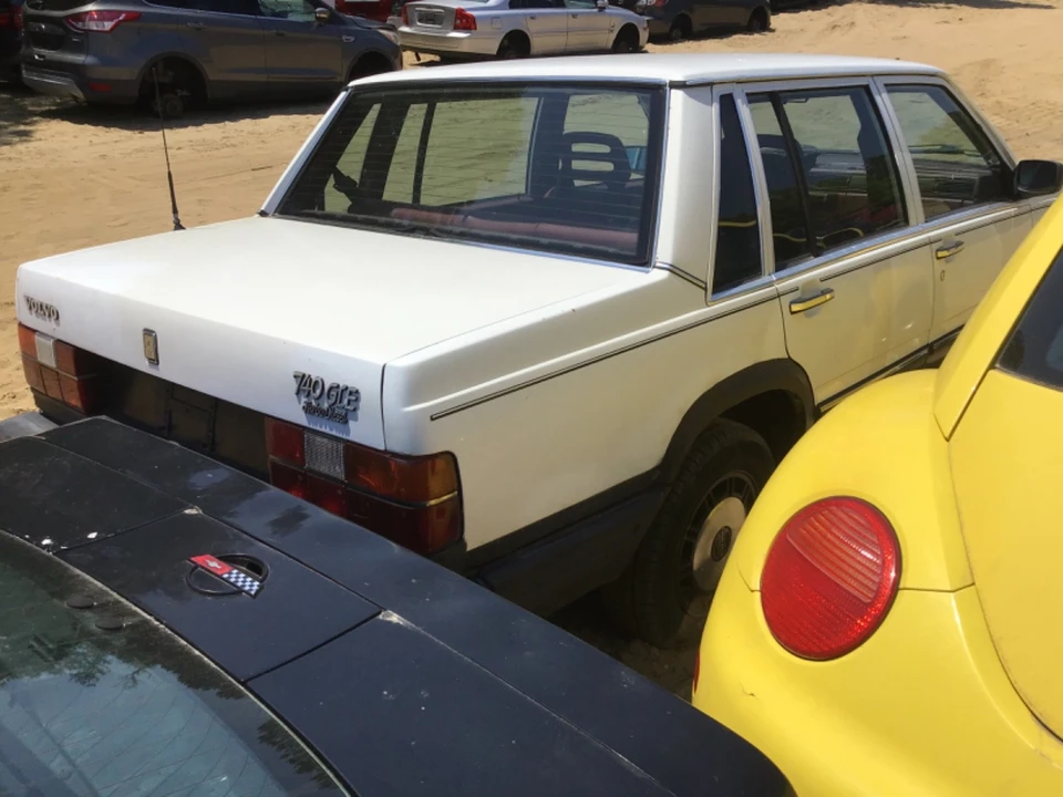 1985 Volvo 740 - Image 15 of 31