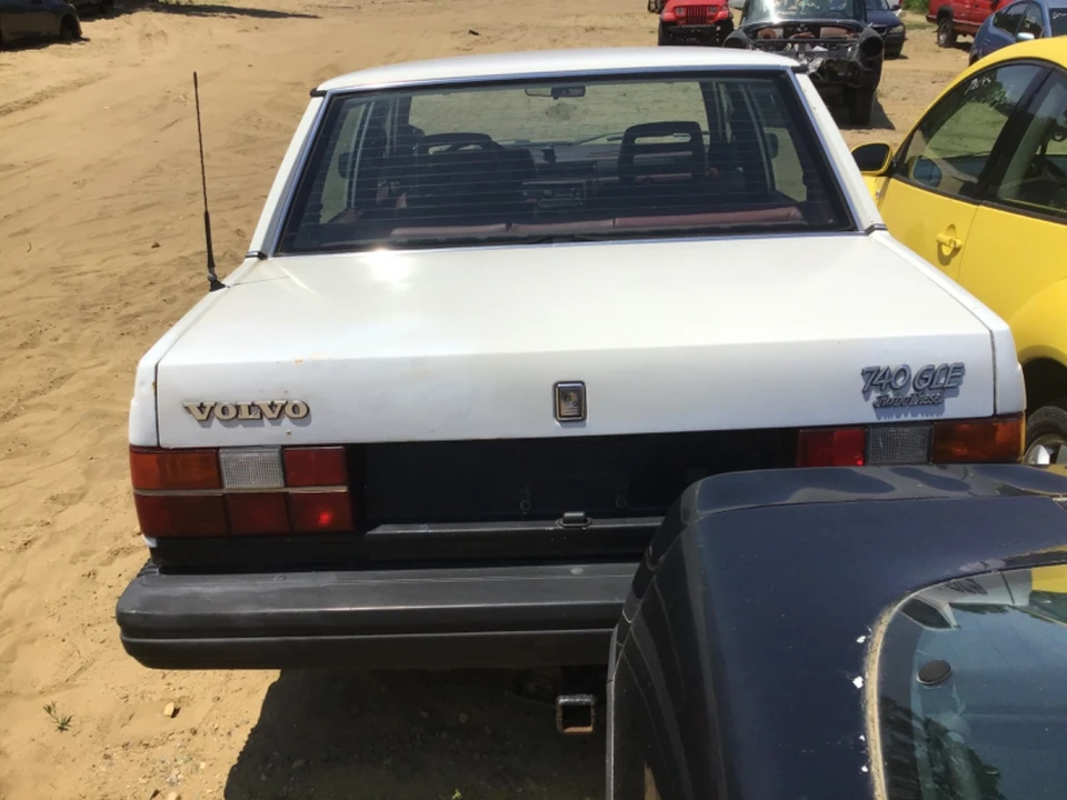 1985 Volvo 740 - Image 14 of 31