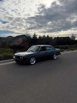 1985 BMW 535i E28