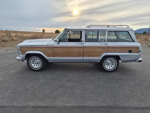 1985 Jeep Grand Wagoneer