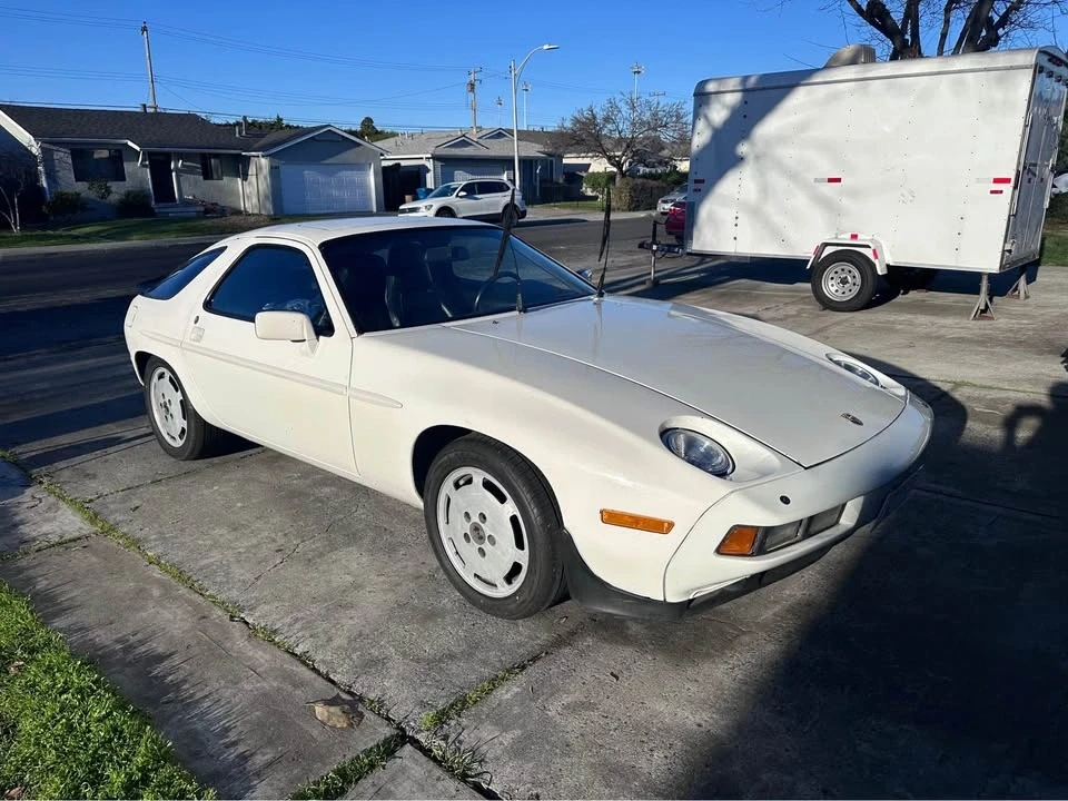 1985 Porsche 928 - Image 2 of 10