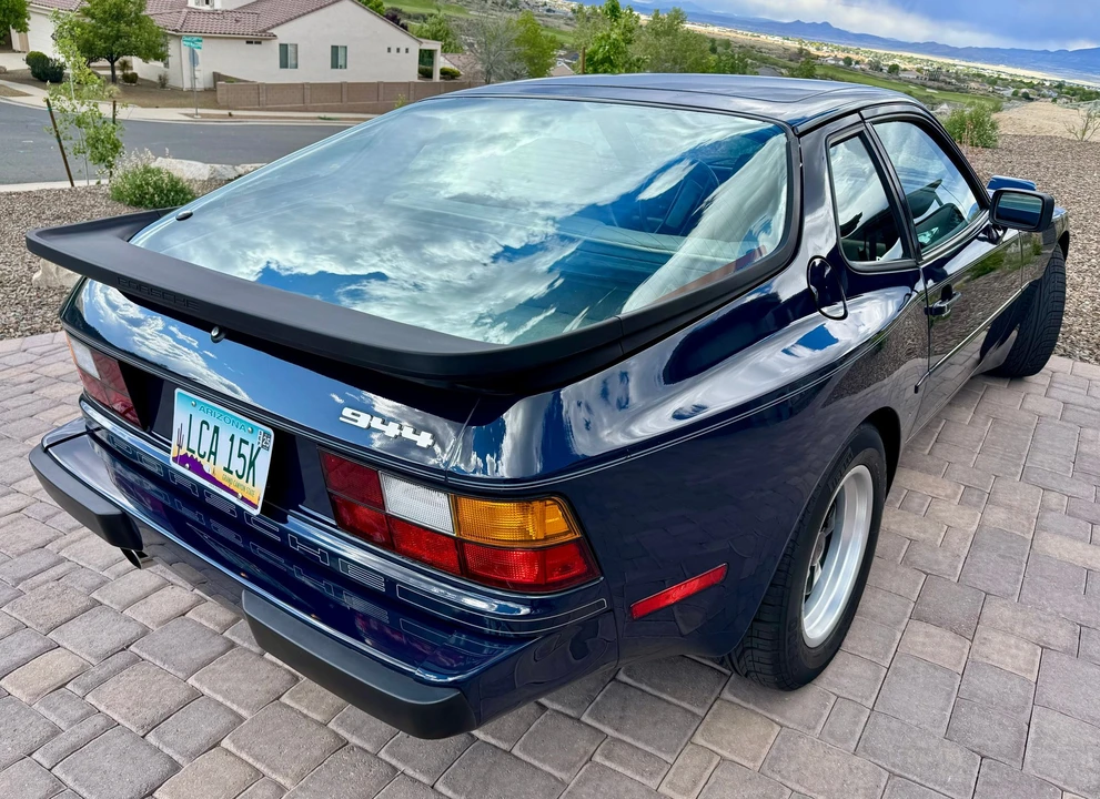 1985 Porsche 944 - Image 11 of 31
