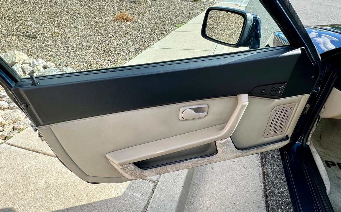 1985 Porsche 944 - Image 25 of 31