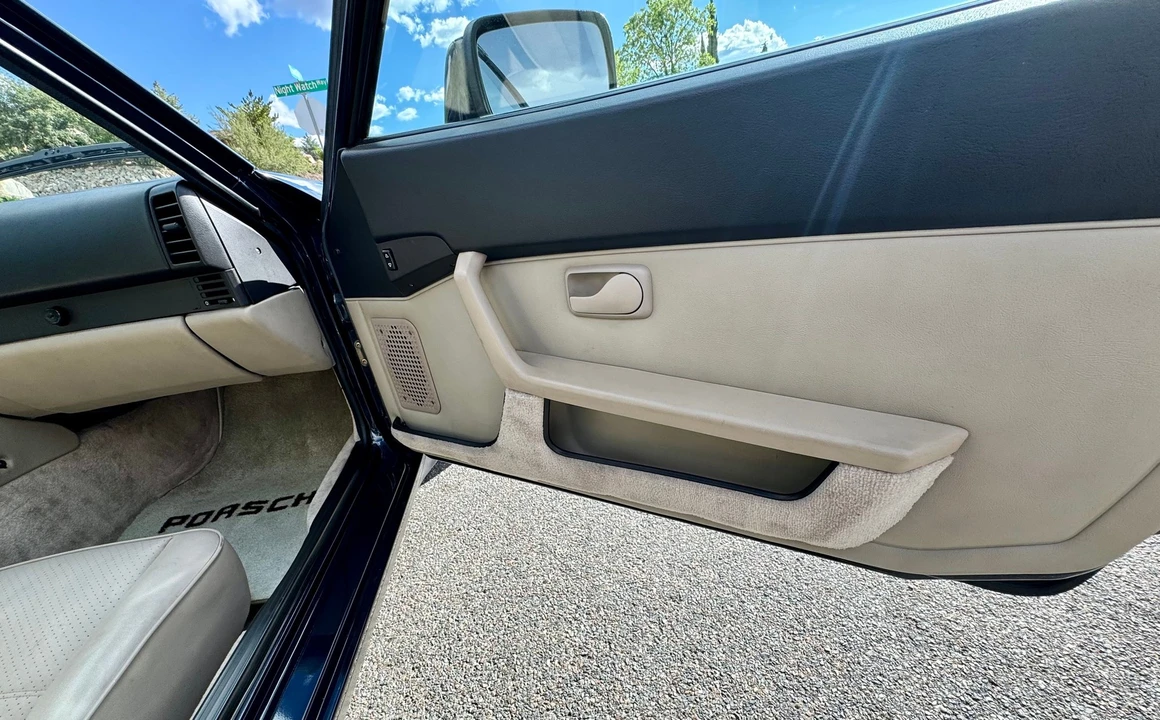 1985 Porsche 944 - Image 28 of 31