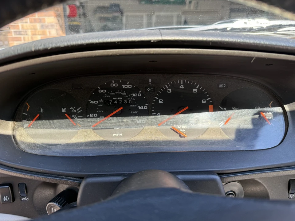 1985 Porsche 944 - Image 27 of 31
