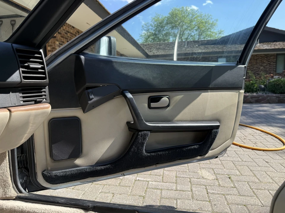 1985 Porsche 944 - Image 24 of 31
