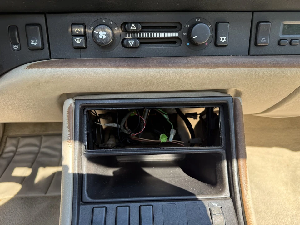 1985 Porsche 944 - Image 29 of 31