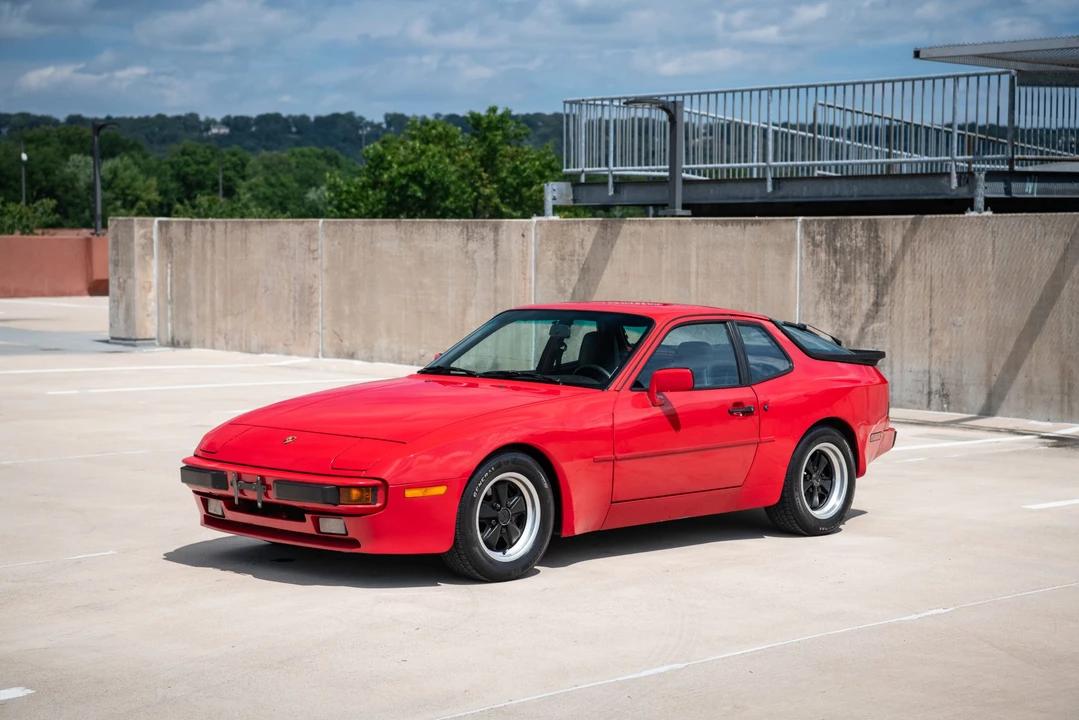 1985 Porsche 944 - Image 8 of 31