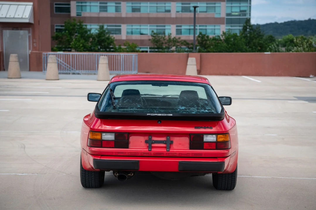 1985 Porsche 944 - Image 29 of 31