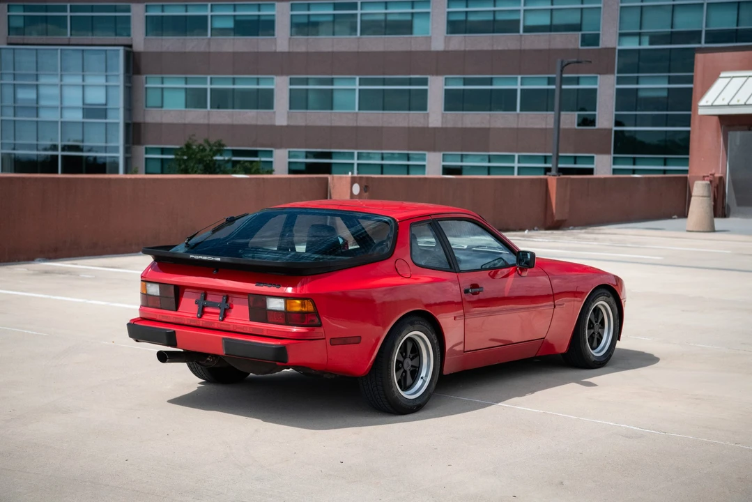 1985 Porsche 944 - Image 23 of 31