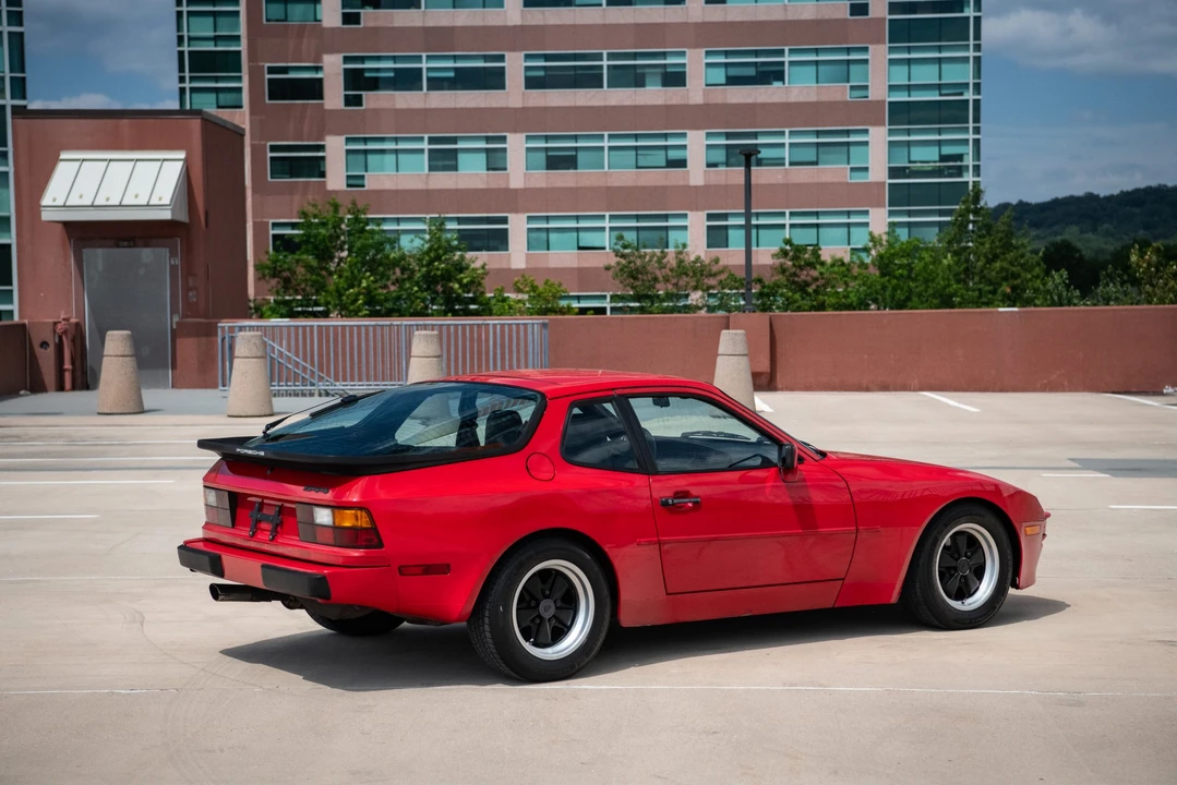 1985 Porsche 944 - Image 25 of 31