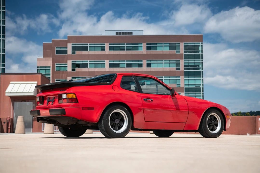 1985 Porsche 944 - Image 28 of 31