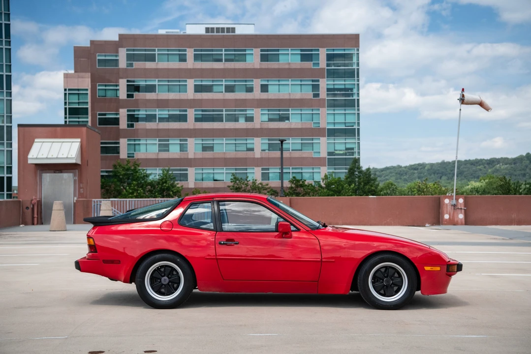1985 Porsche 944 - Image 19 of 31